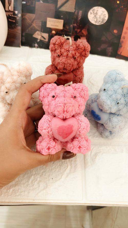 Cute teddy bear candles perfect for birthday, baby shower return gifts, add in your hamper to make the hamper more cute.