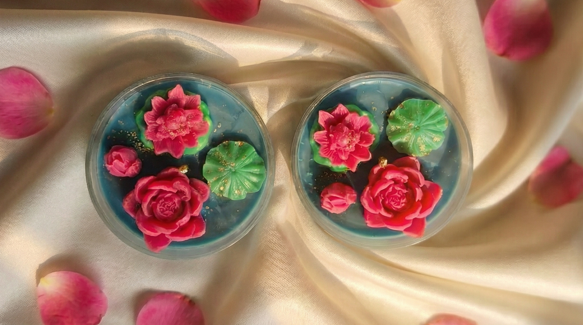 This Lotus pond tealight perfect return gift in budget, perfect for kitty party return gift, small return favours, or mini candles to ad in your hamper.