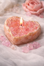 Handmade crystal candle, heart-shaped gemstone candle, beeswax and gel wax blend, luxury meditation gift, gold leaf home decor, rose quartz aesthetic candle.