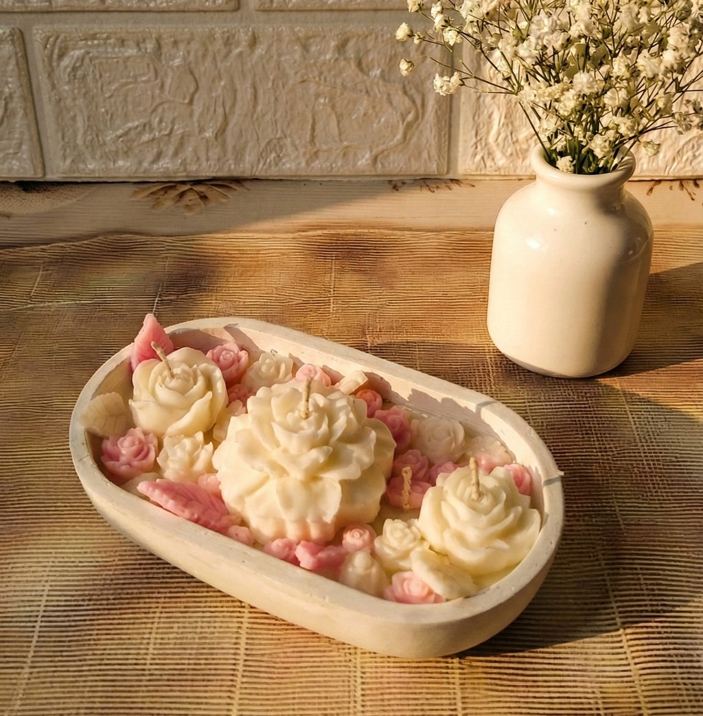 A perfect house warming gift made up of Soy and coco blend wax a perfect designer piece, that will add freshness and warmness to any house. A cherry blossom container candle.